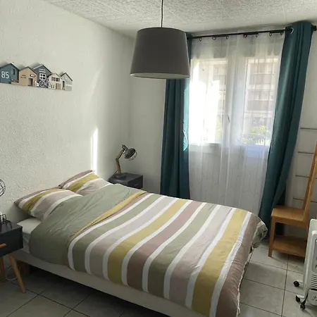 Jolie T3 Refait A Neuf A Apartment *